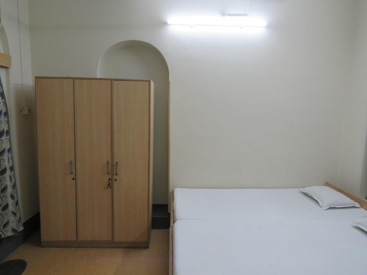 Shaw Guest House Calcutta Extérieur photo